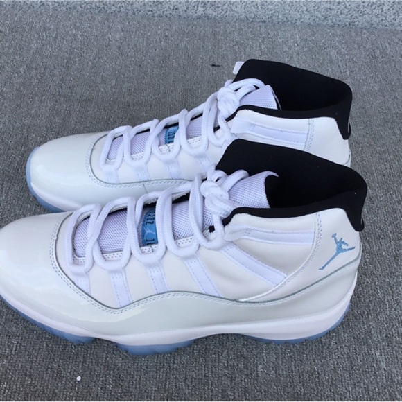 Jordan 11 Retro, Legend Blue - Picture 1 of 4